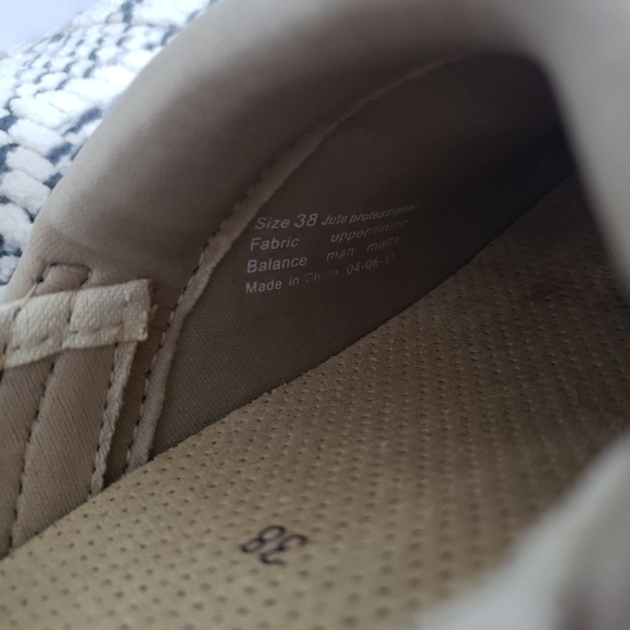 DANSKO Vegan Jute Denim Blue Paisley Embroidered Floral Clogs - Picture 11 of 13